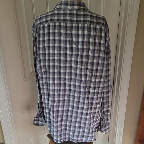 Banana Republic Gray White Flannel Shirt - Picture 2 of 4